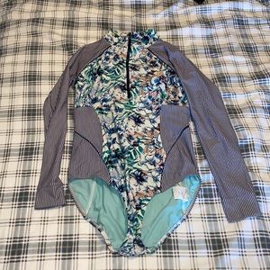 Prana swimsuit M